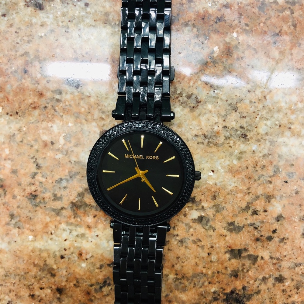Michael Kors Women’s Runway Stainless-Steel Watch